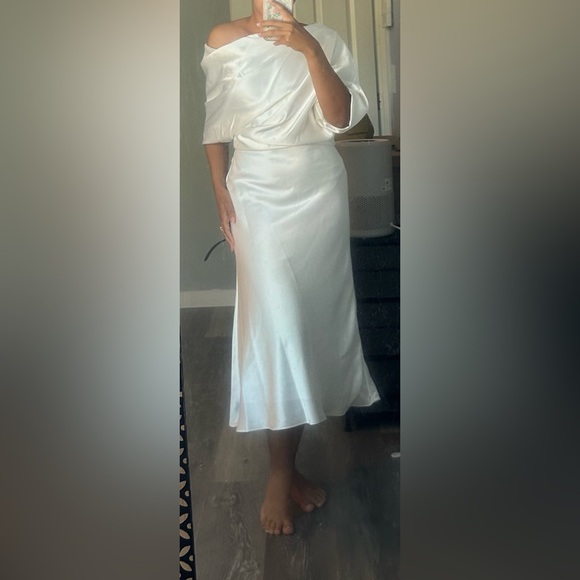 Amsale Women's Draped Satin One-Shoulder Dress - Picture 2 of 2